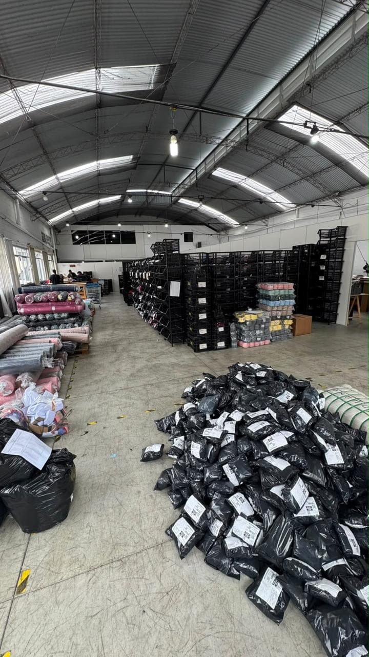 O galpão da operação — faturamento de R$ 2 milhões por mês